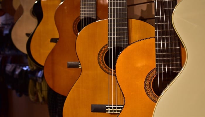 Perbedaan Gitar Akustik Dan Klasik Jangan Sampai Salah 
