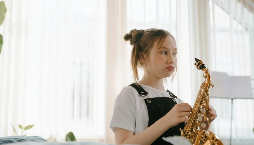 Les saxophone terdekat