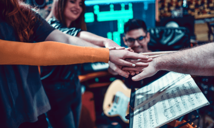 kerja sama tim dalam musik Symphonia Musik