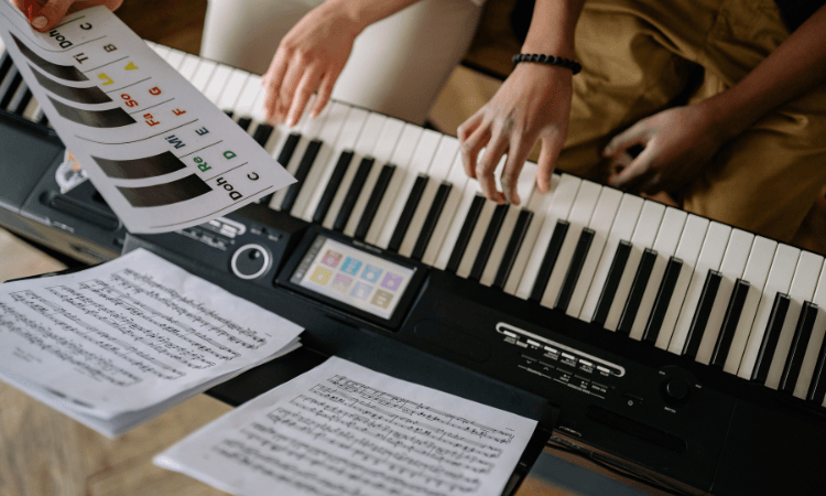 Manfaat Les Musik untuk Perkembangan Otak Anak Symphonia Musik